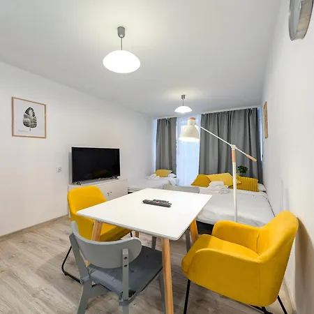 Powstańców śląskich Homely By Bookinghost Apartamento *