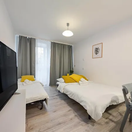 Apartamento Powstańców śląskich Homely By Bookinghost Breslavia