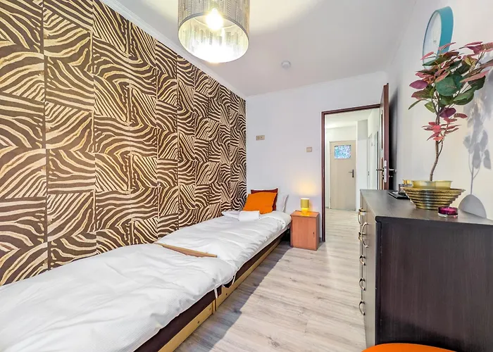Apartamento Powstańców śląskich Homely By Bookinghost *