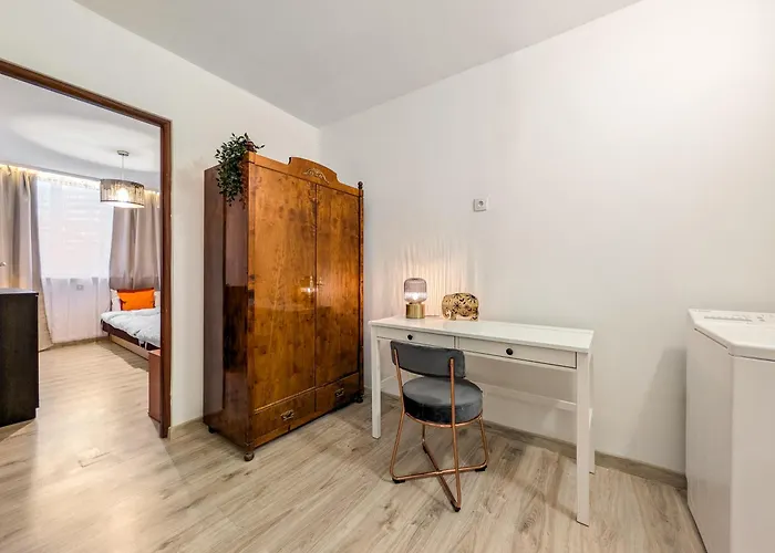 Apartamento Powstańców śląskich Homely By Bookinghost