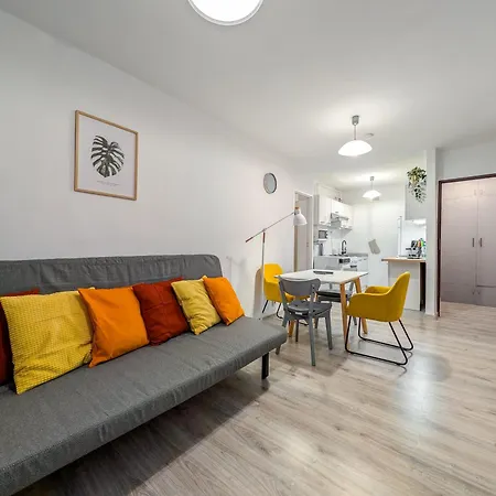 Powstańców śląskich Homely By Bookinghost